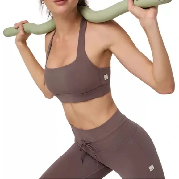 NWT Vuori Daily Form Bra in Huckleberry - Picture 2 of 6